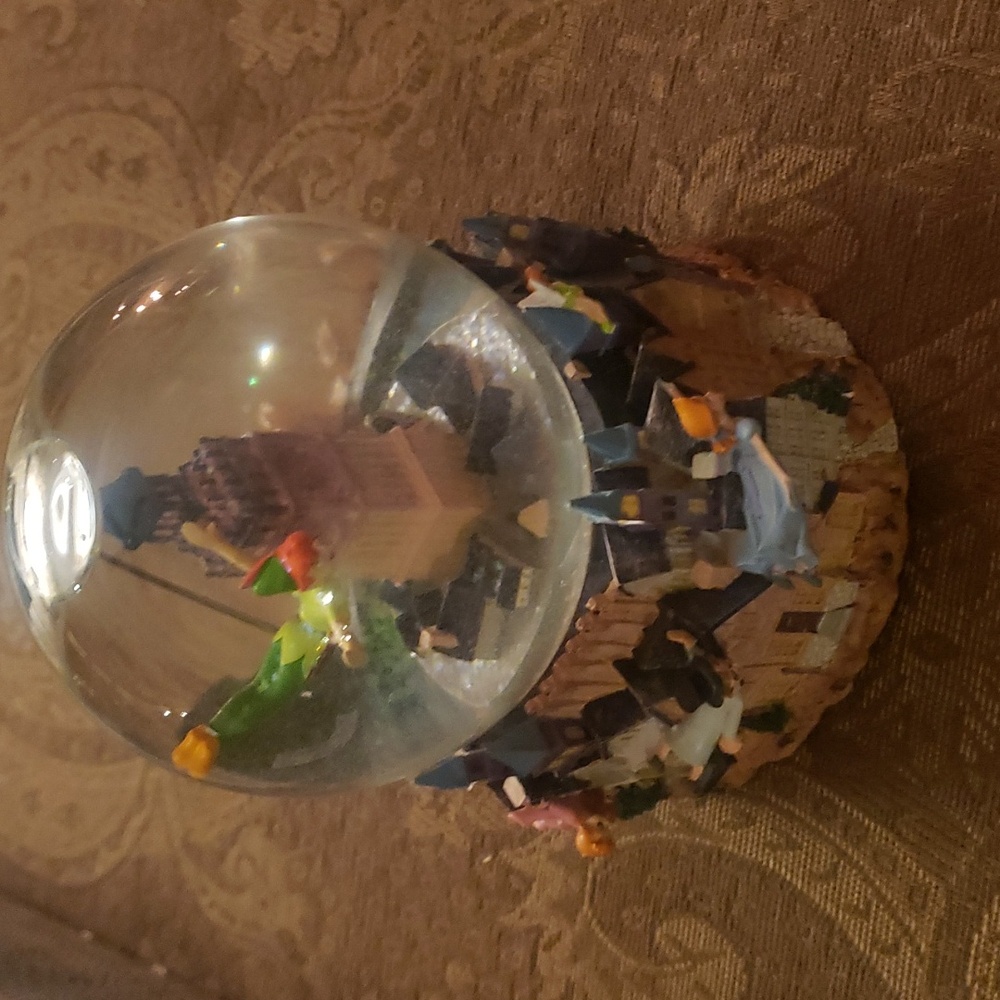 Disney Music Snow Globe Peter Pan Fly To Neverland Music Disneyana Tinkerbell 50